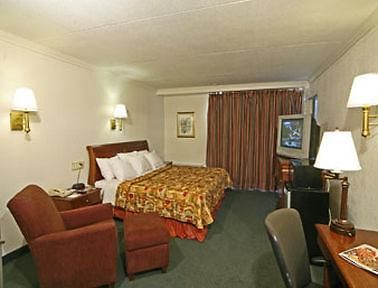 Knights Inn Greensboro Pokoj fotografie